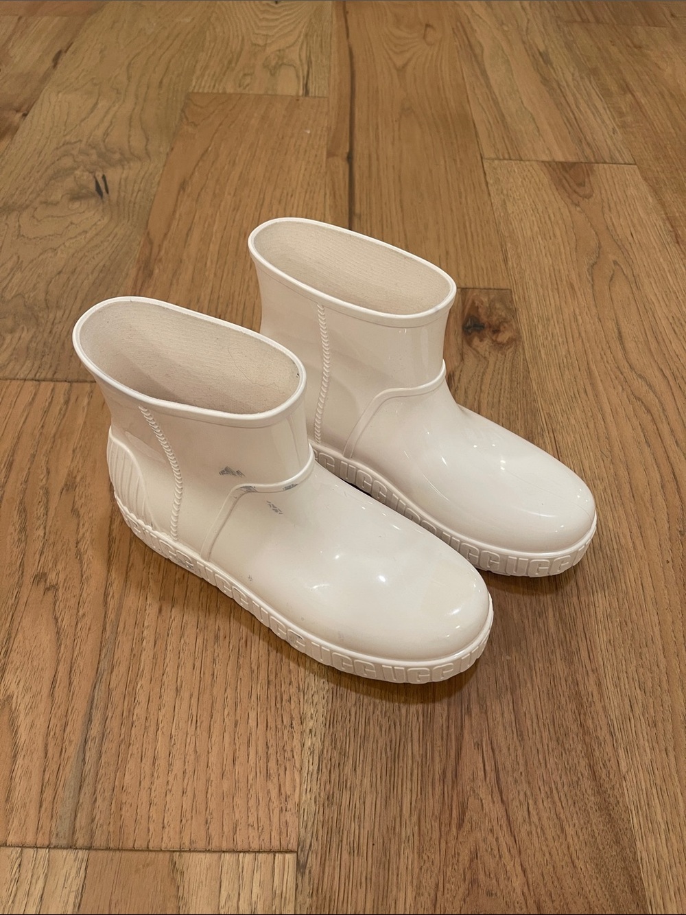 UGG White Glossy Short Rain Boots